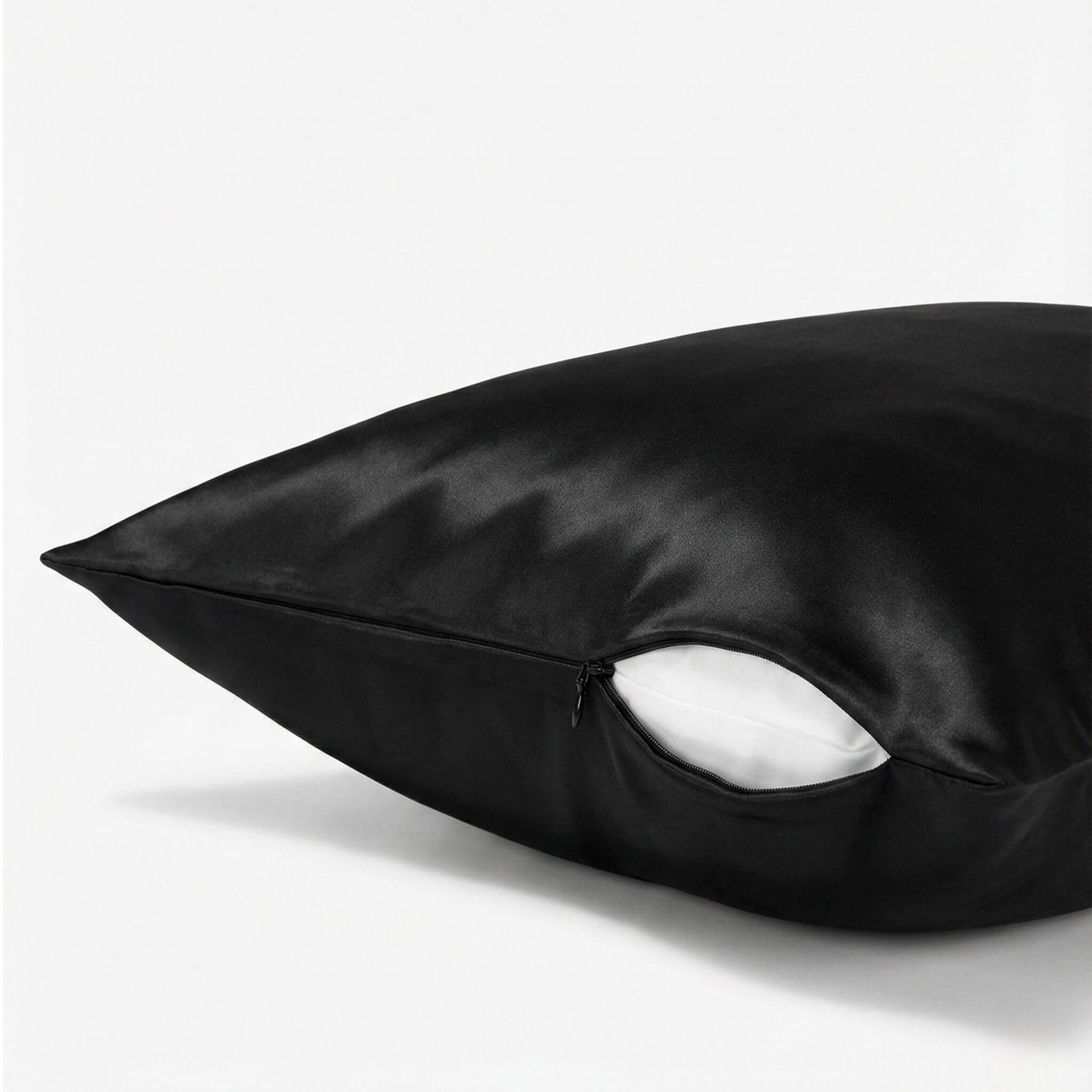 Juodos spalvos 19 momų šilkinis pagalvės užvalkalas su paslėptu užtrauktuku – Milvi