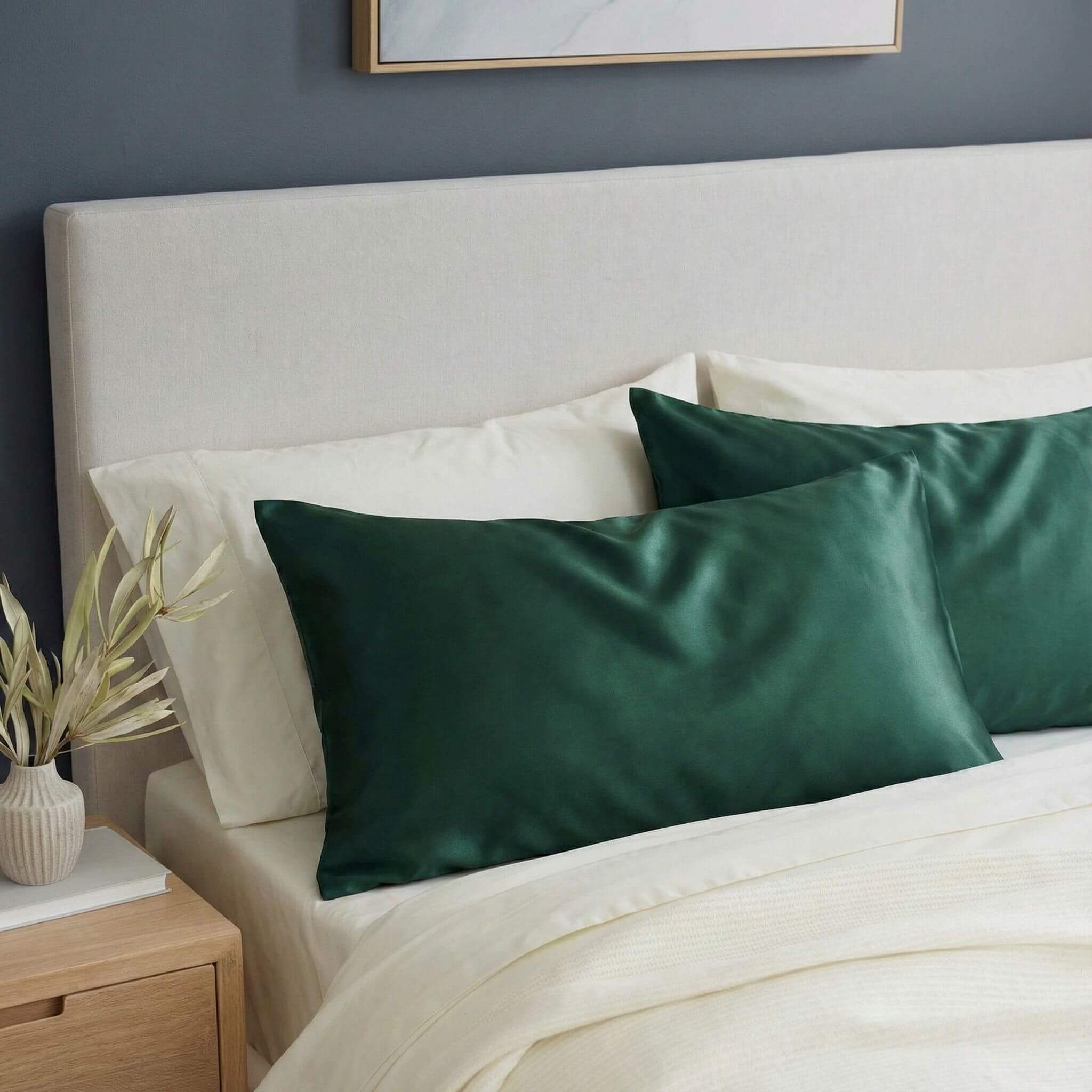 Tamsiai žalios spalvos 19 momų mulberry šilkiniai pagalvės užvalkalai – padeda sumažinti plaukų šiaušimąsi ir trintį miegant – Milvi