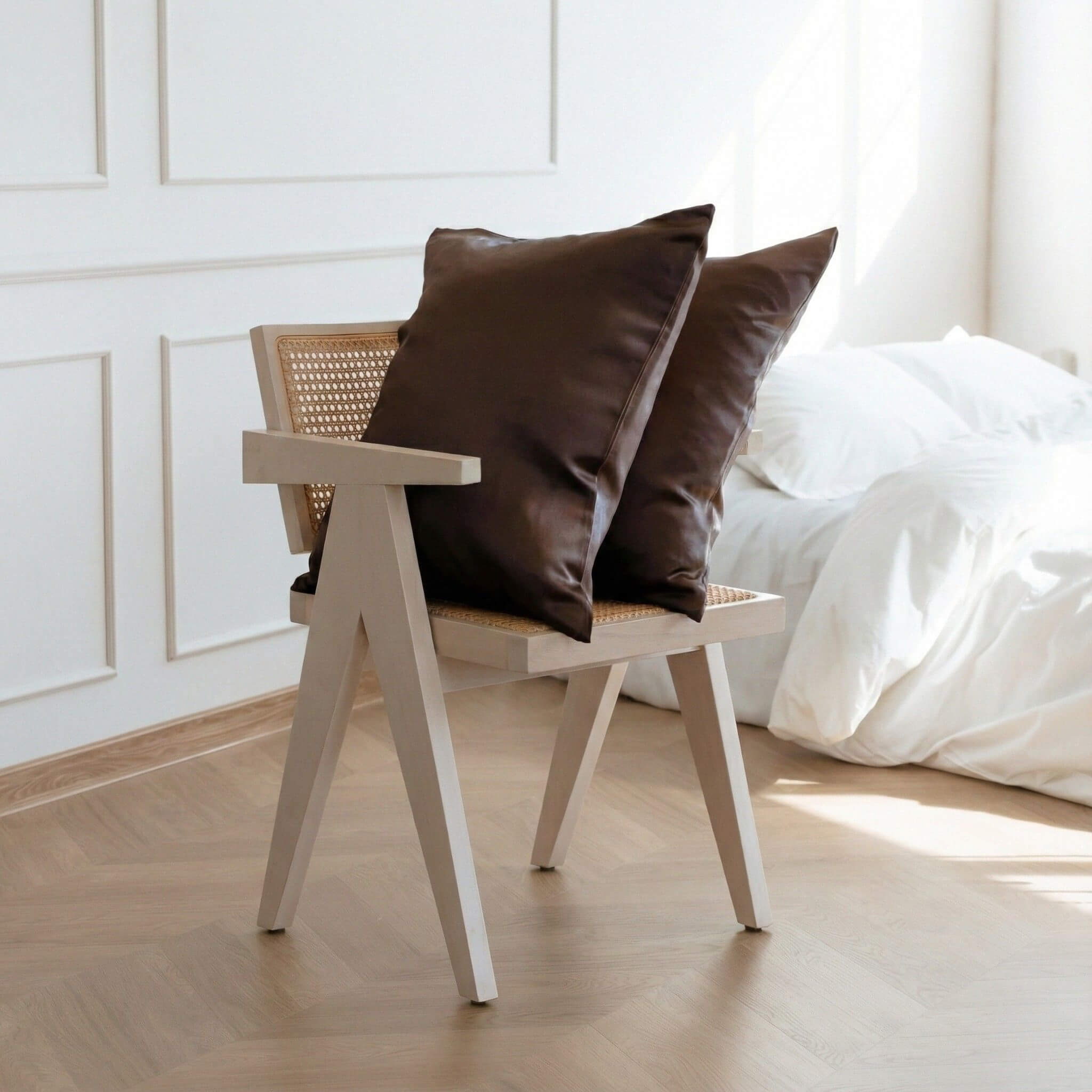 Rudi šilkiniai pagalvių užvalkalai